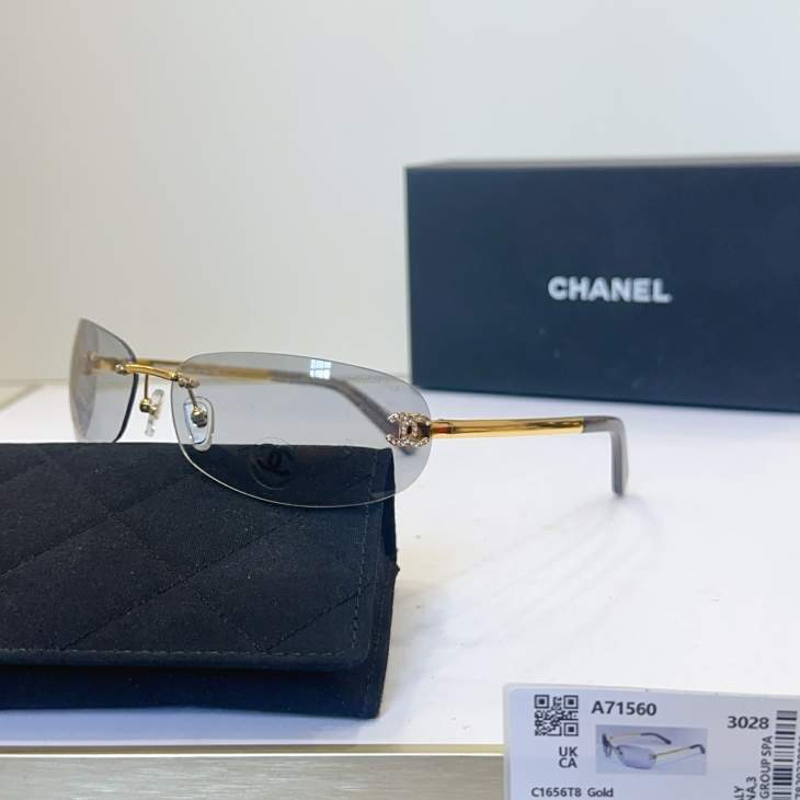 Picture of Chanel Sunglasses _SKUfw76771092fw